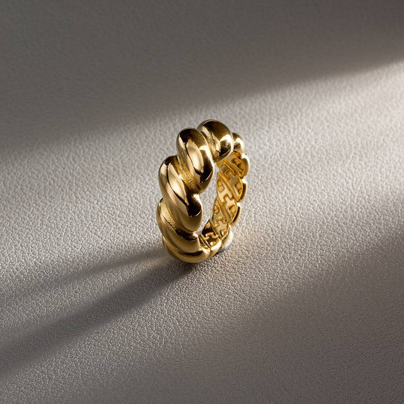 Croissant Ring