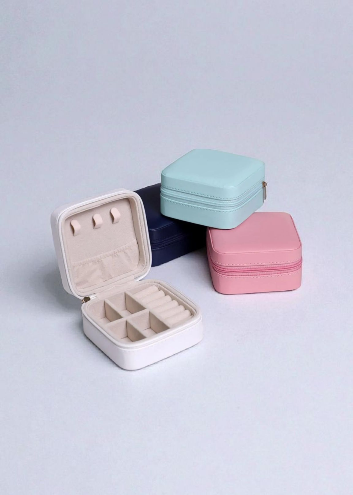 Travel jewelry box
