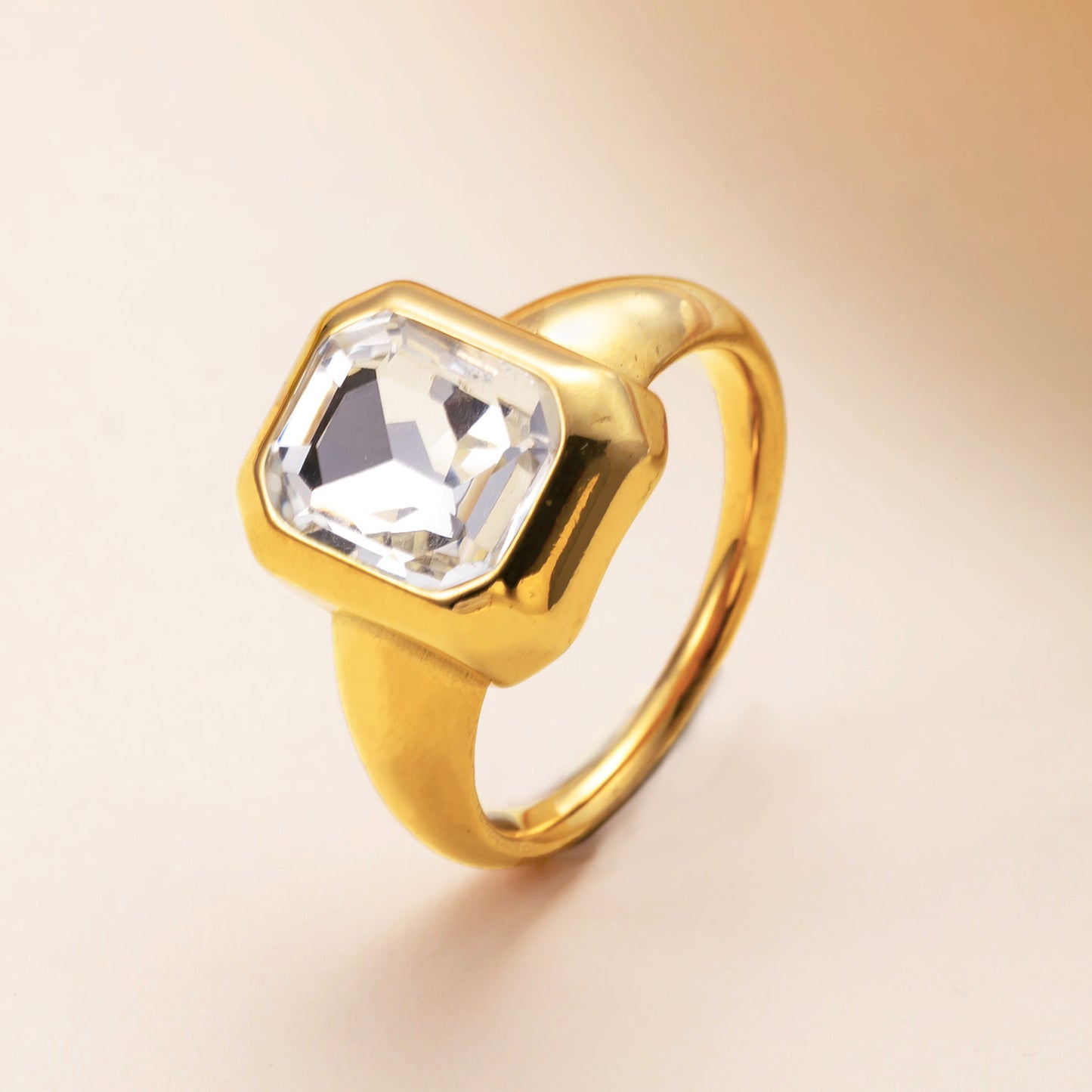 Queen's Diamante Ring
