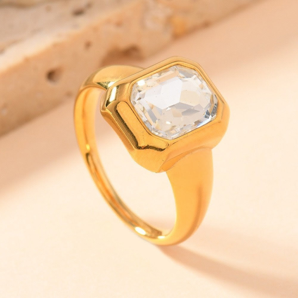 Queen's Diamante Ring