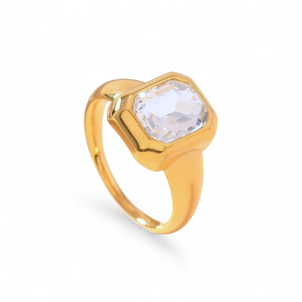 Queen's Diamante Ring