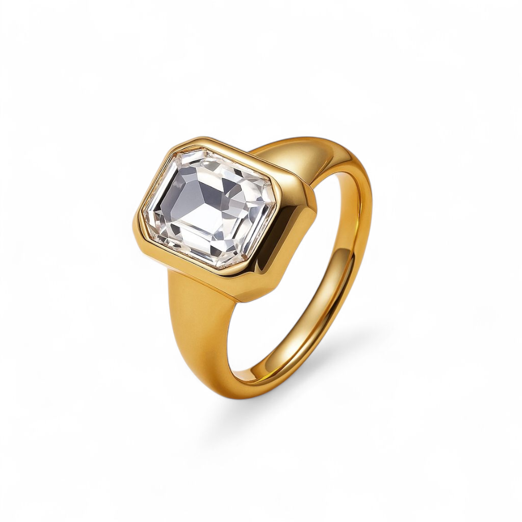 Queen's Diamante Ring