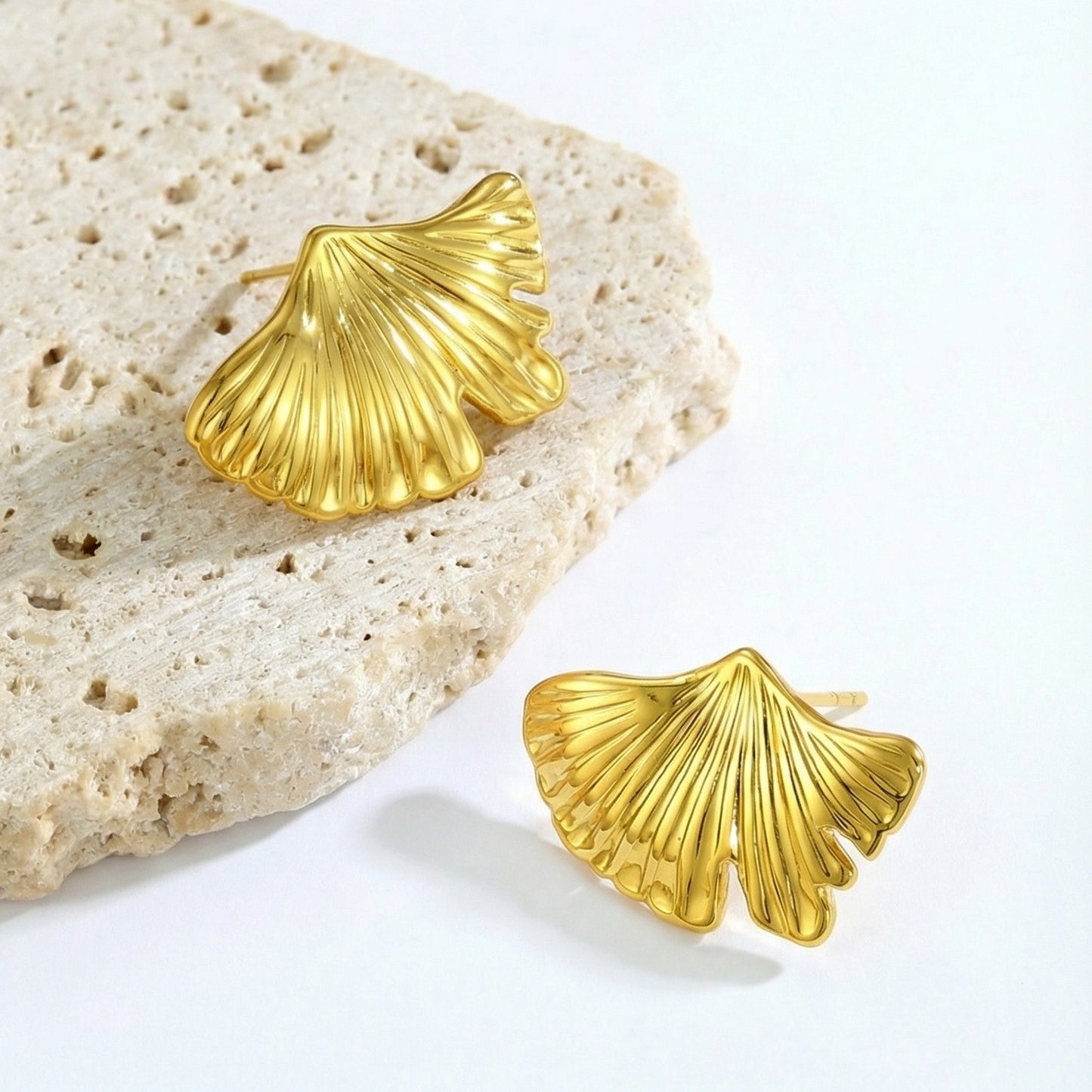 Shell flair studs