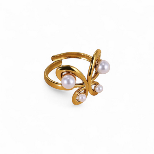 Fluttering Pearl Ring (adjustable)