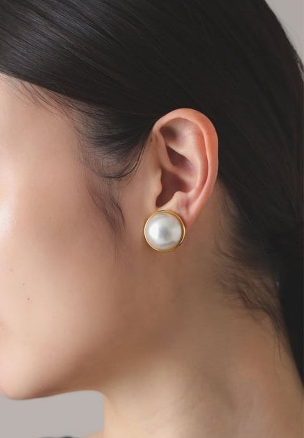Pearl Studs