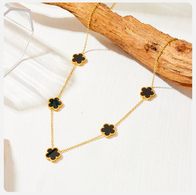 Clover Necklace [Black]