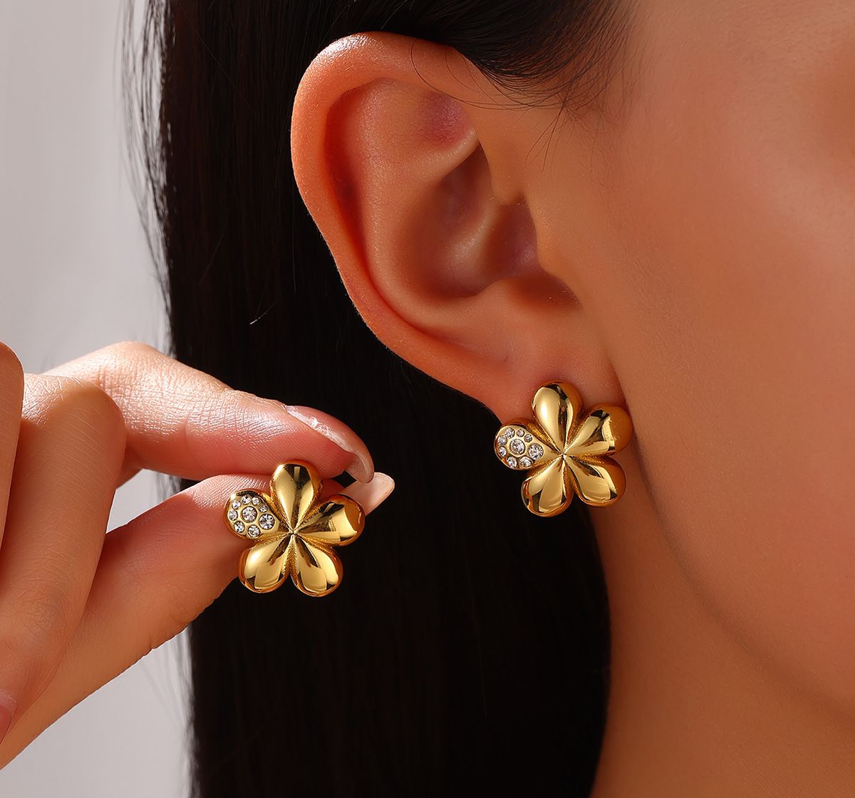 Eluna Earrings