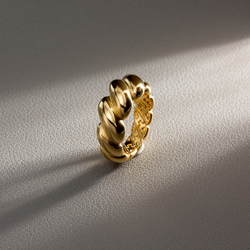 Croissant Ring