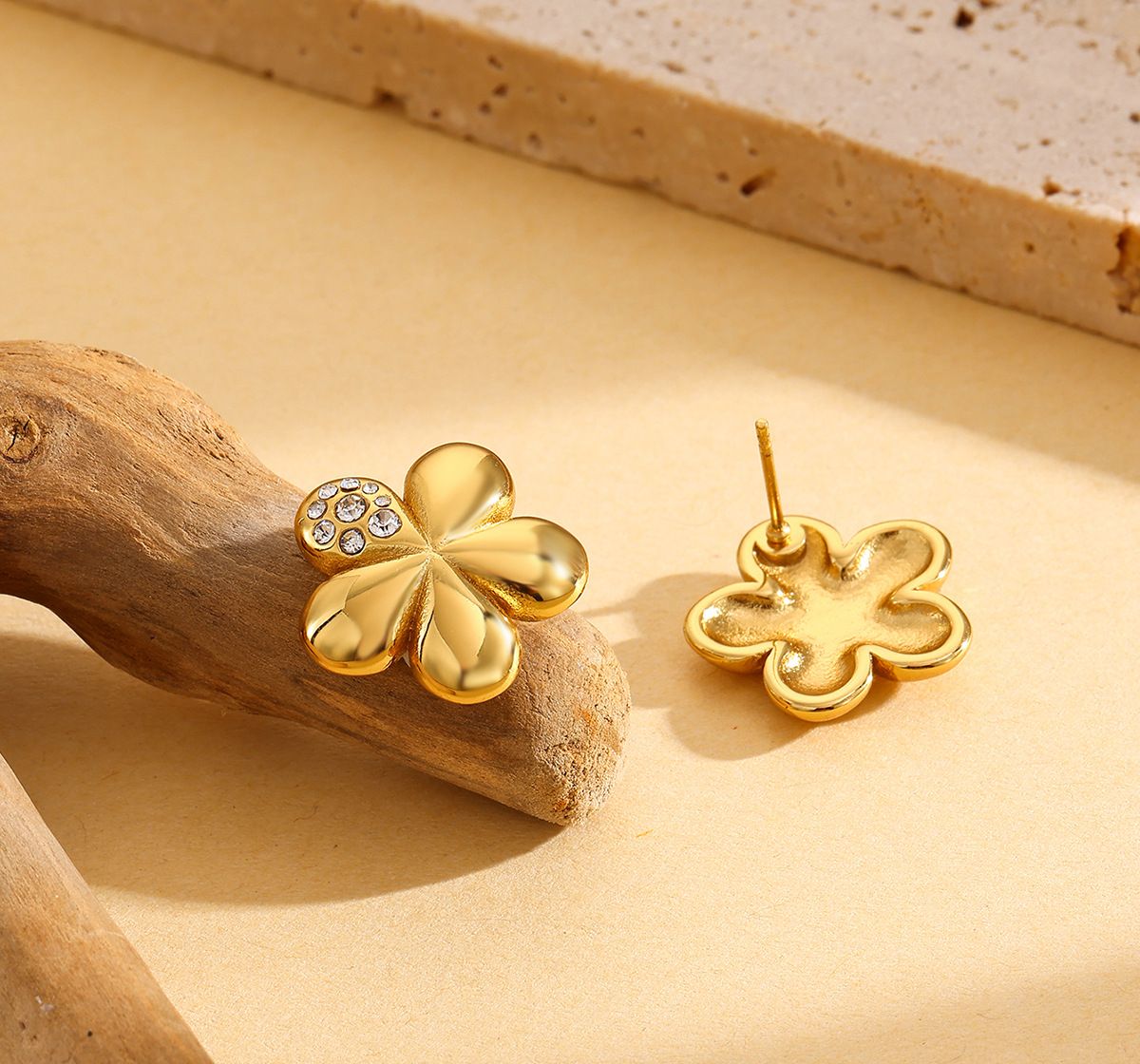 Eluna Earrings