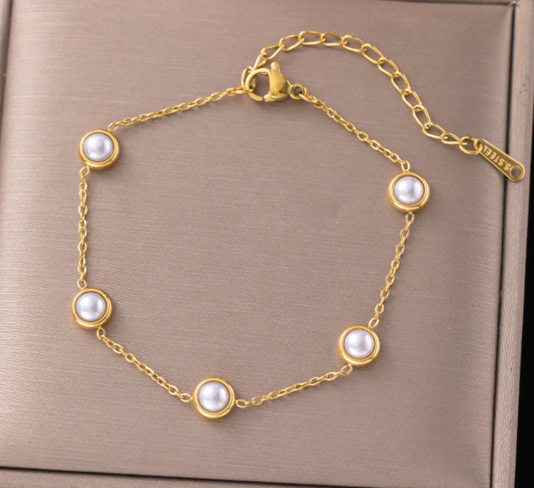 Pearl Orbit Bracelet